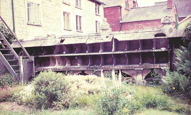 Bee Shelter at Nailsworth